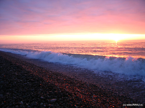 Waves%20while%20sunset.jpg